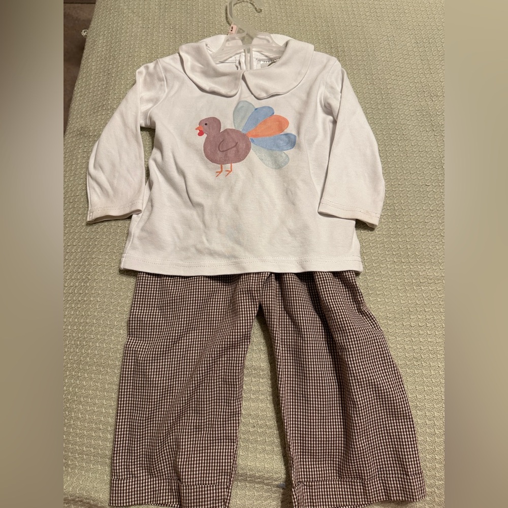 White Turkey Print Top and Brown Checkered Pants Set